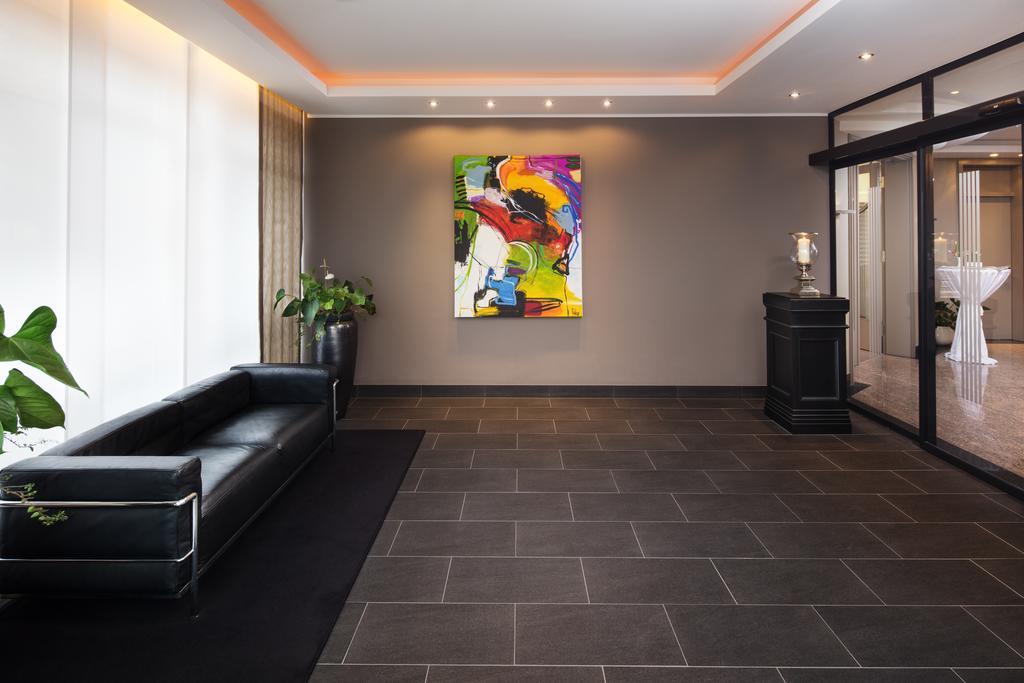 Hotel Plaza Дуйсбург Экстерьер фото