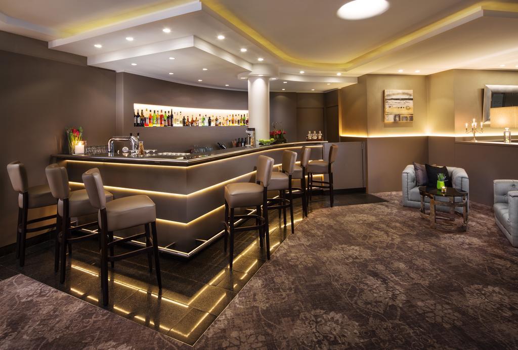 Hotel Plaza Дуйсбург Экстерьер фото